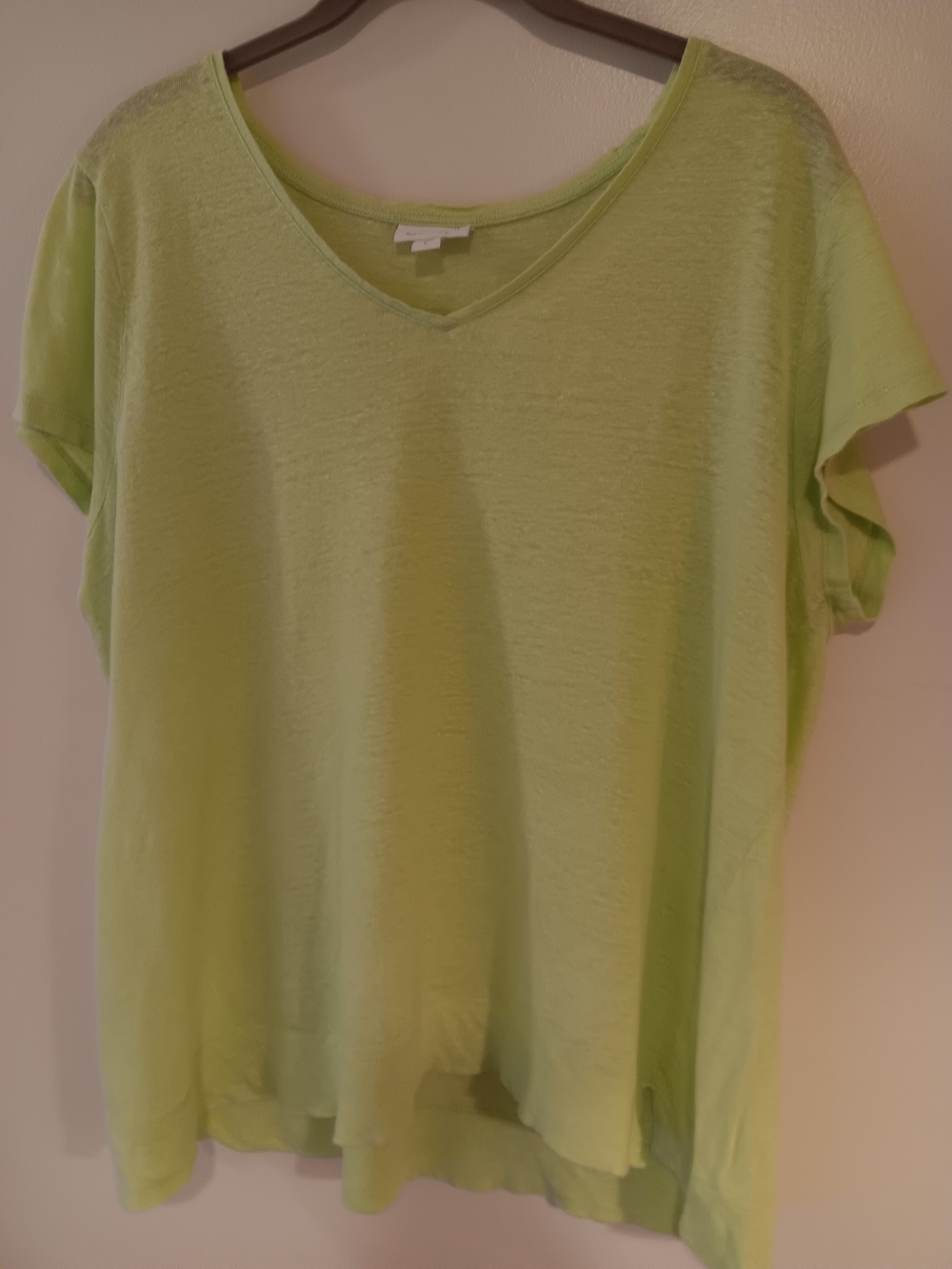 J Jill Light Green V-Neck Women’s Top - Soft Casual Linen Tee